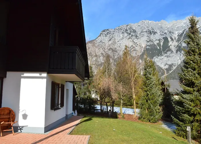 度假居 In Near Slopes *